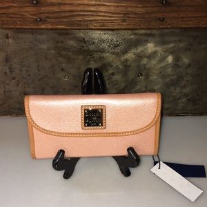 Dooney & Bourke NWT Exclusive Iridescent Continental Clutch